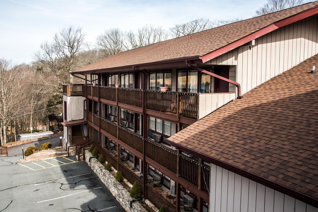 Cliff Dwellers Inn ブローイング・ロック エクステリア 写真